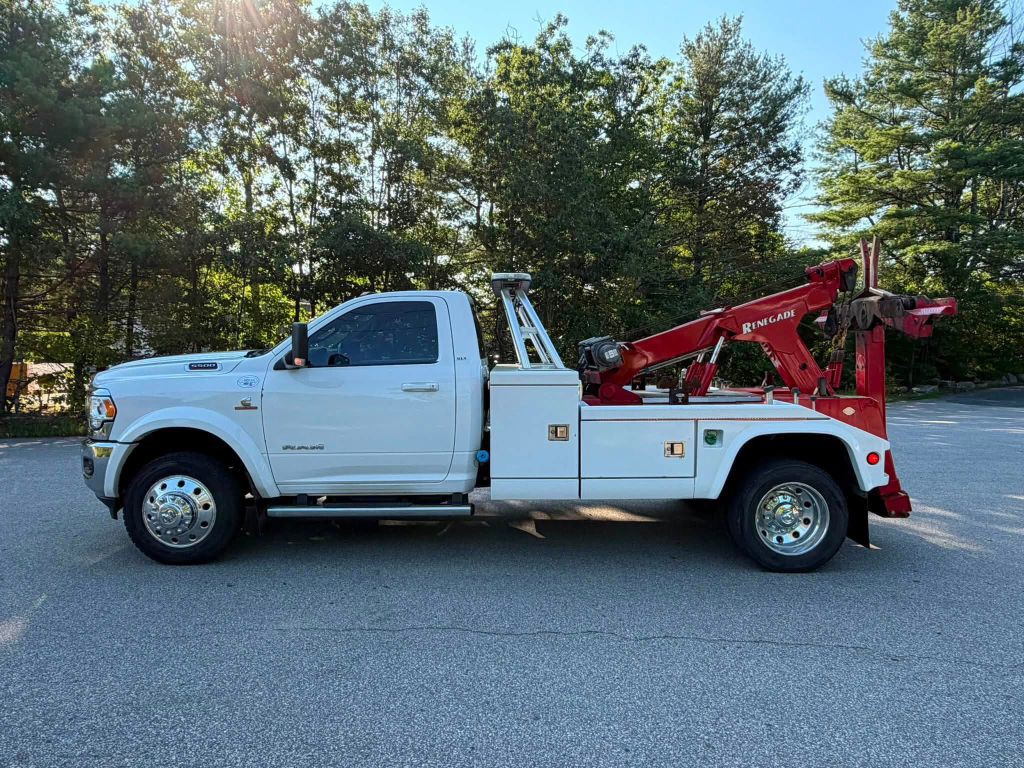 2021 RAM 5500 Image 3