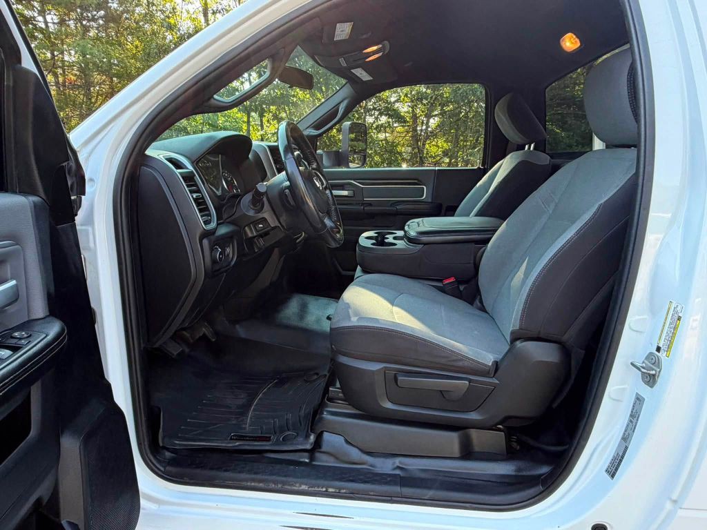 2021 RAM 5500 Image 15