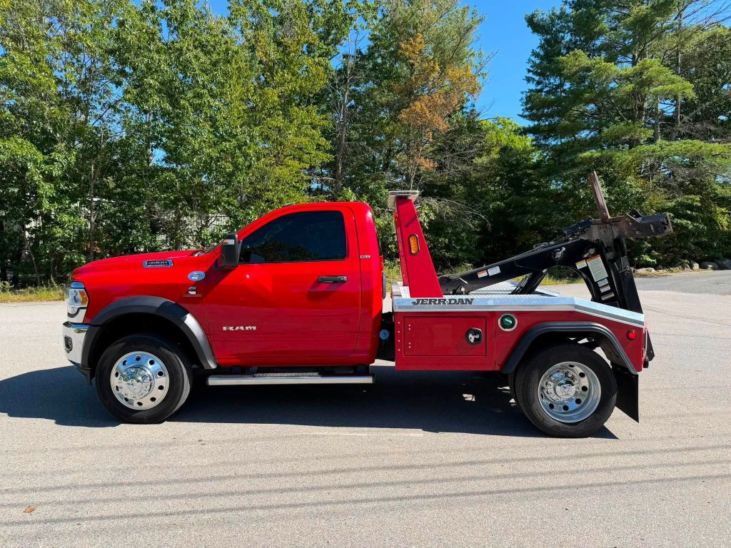 2024 RAM 4500 Image 3