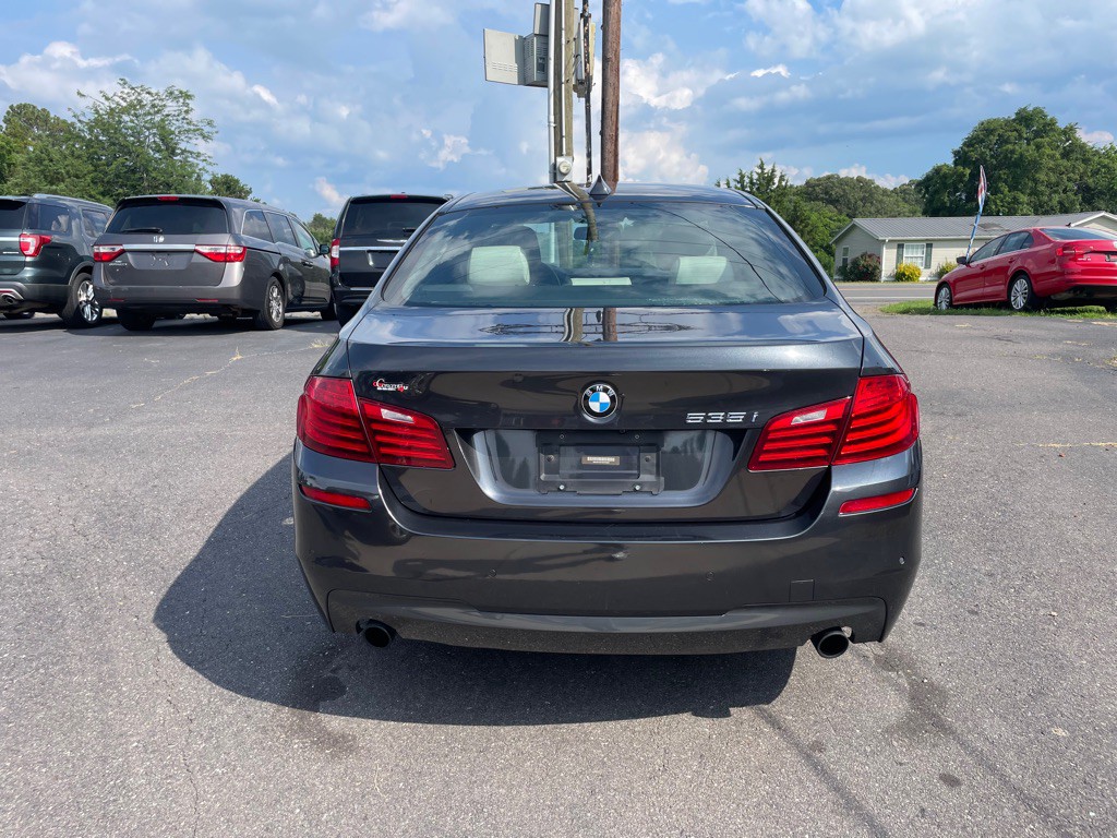 2014 BMW 5 Series Image 9