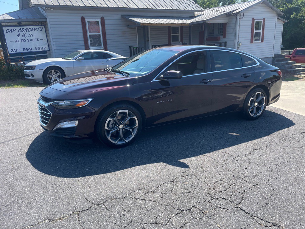 2020 Chevrolet Malibu Image 2