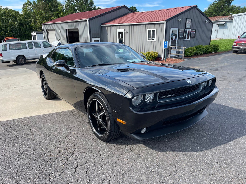 2010 Dodge Challenger Image 5