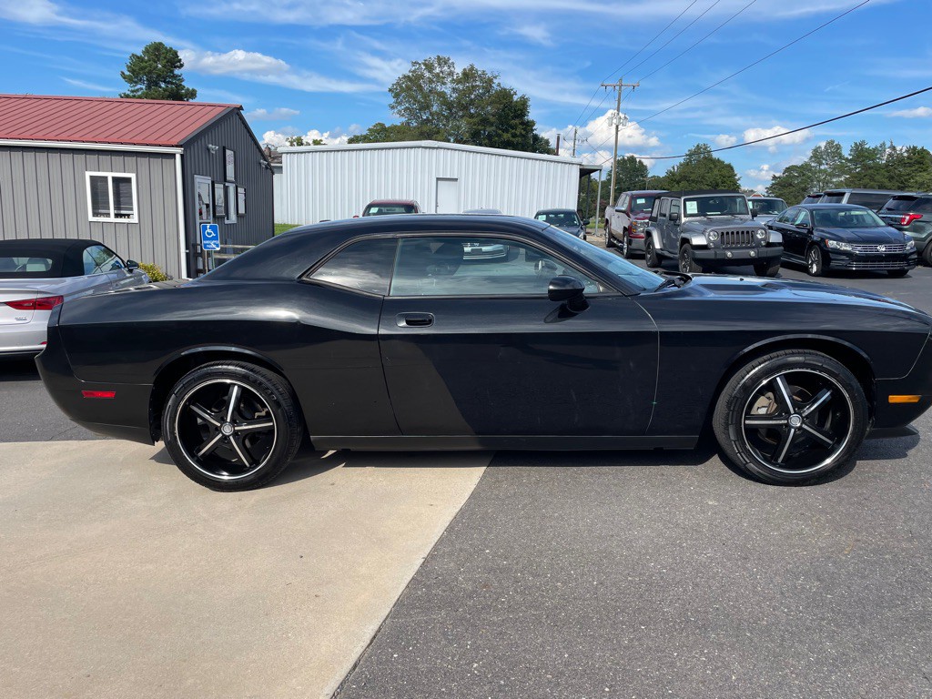 2010 Dodge Challenger Image 7