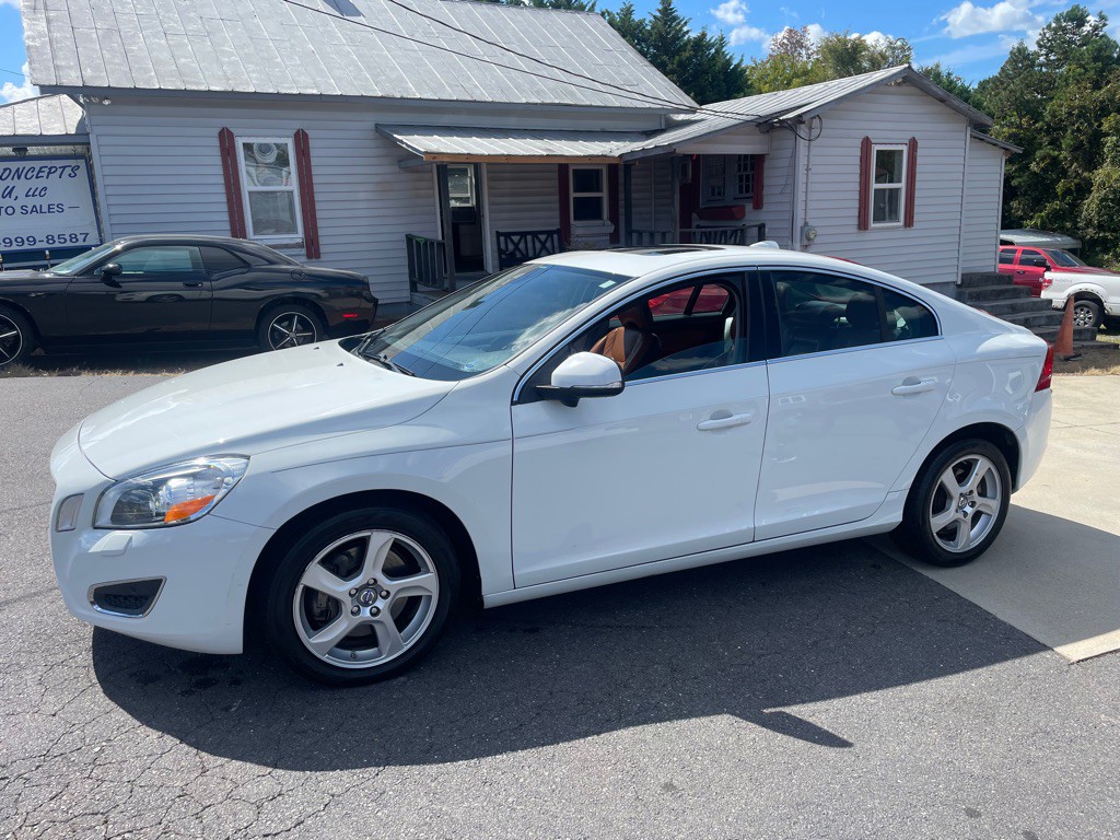 2013 Volvo S60 Image 2