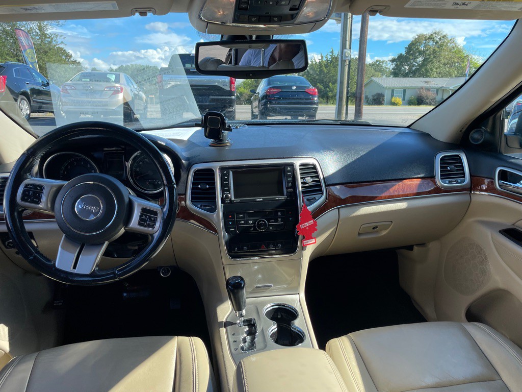 2012 Jeep Grand Cherokee Image 32