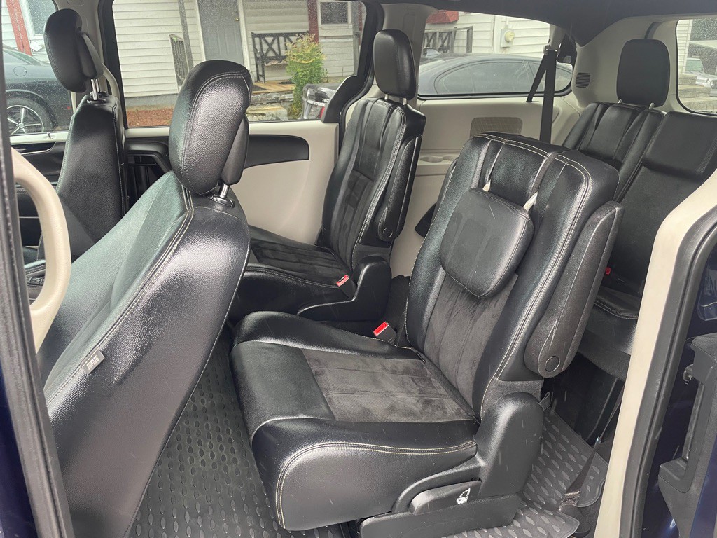 2017 Dodge Grand Caravan Image 12