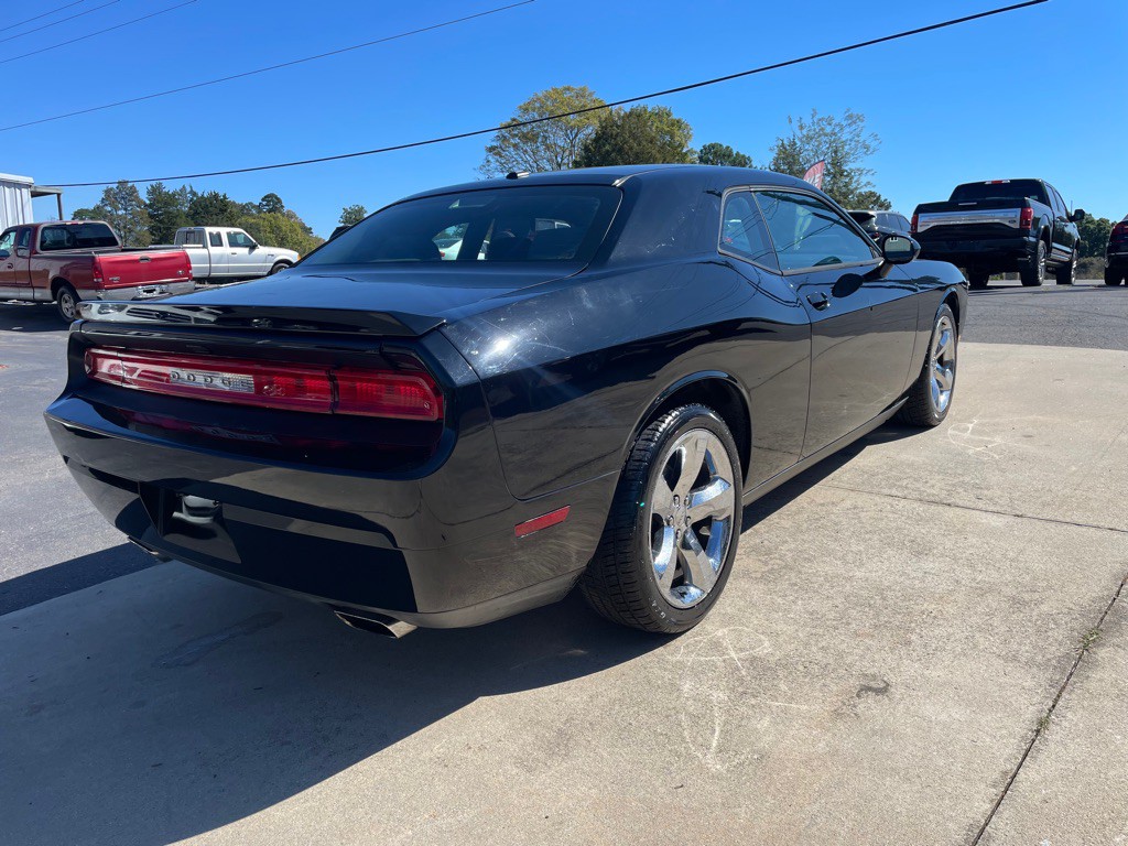 2014 Dodge Challenger Image 6