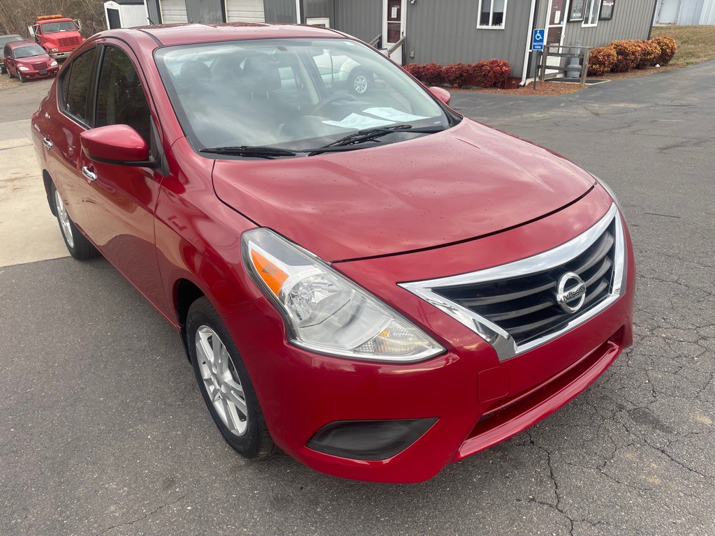 2015 Nissan Versa Image 5