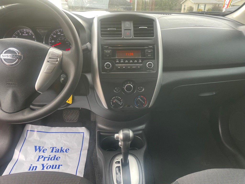 2015 Nissan Versa Image 15