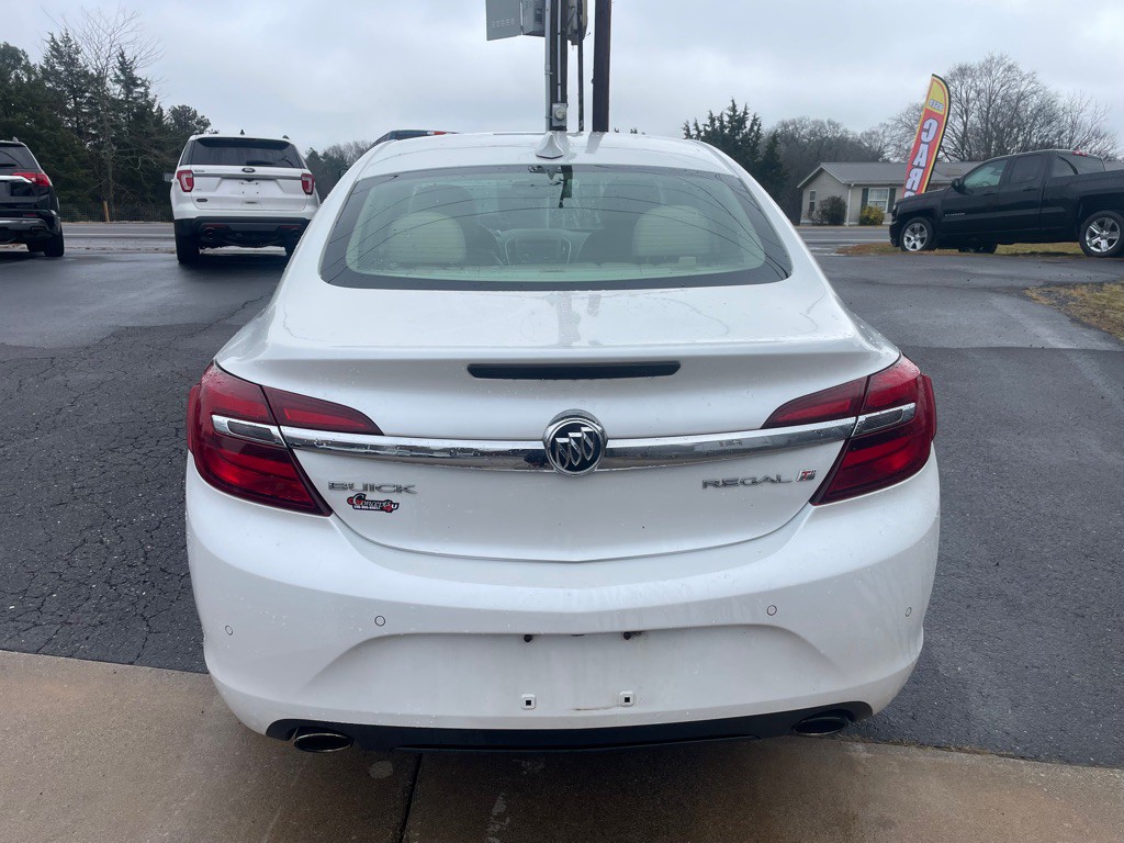 2016 Buick Regal Image 9