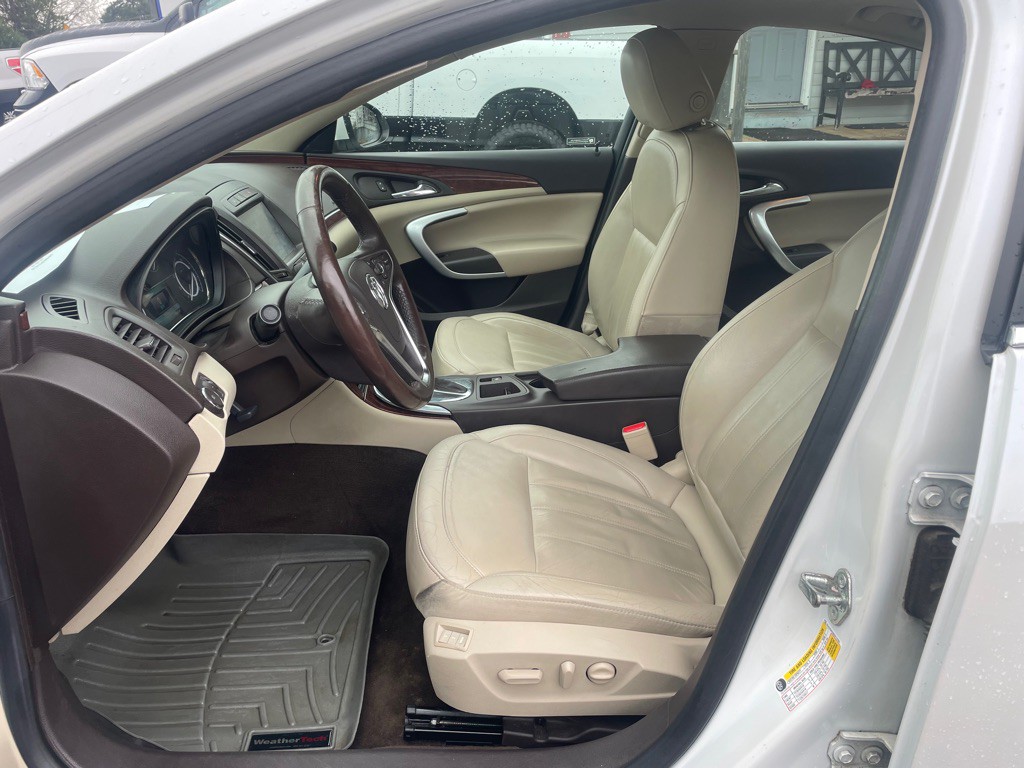 2016 Buick Regal Image 11