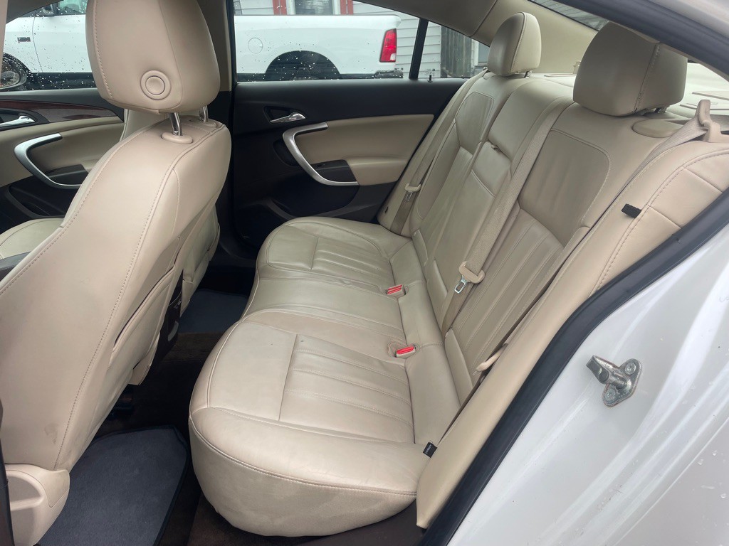 2016 Buick Regal Image 12