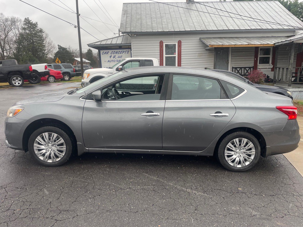 2017 Nissan Sentra Image 1