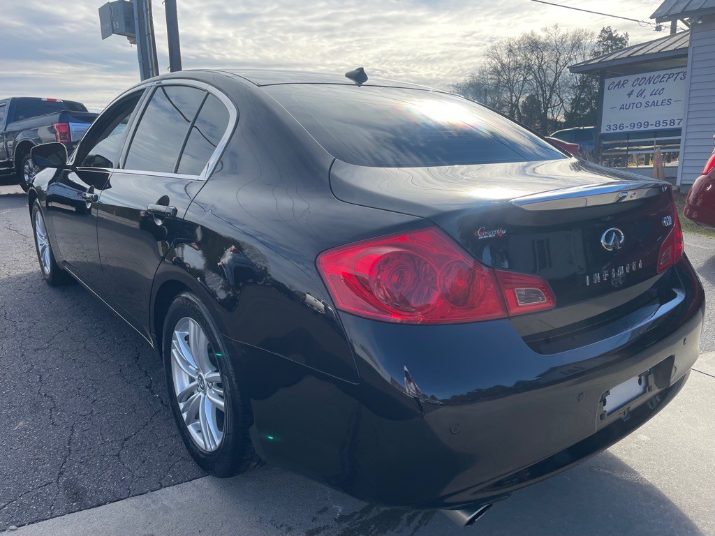 2013 INFINITI G37 Image 10