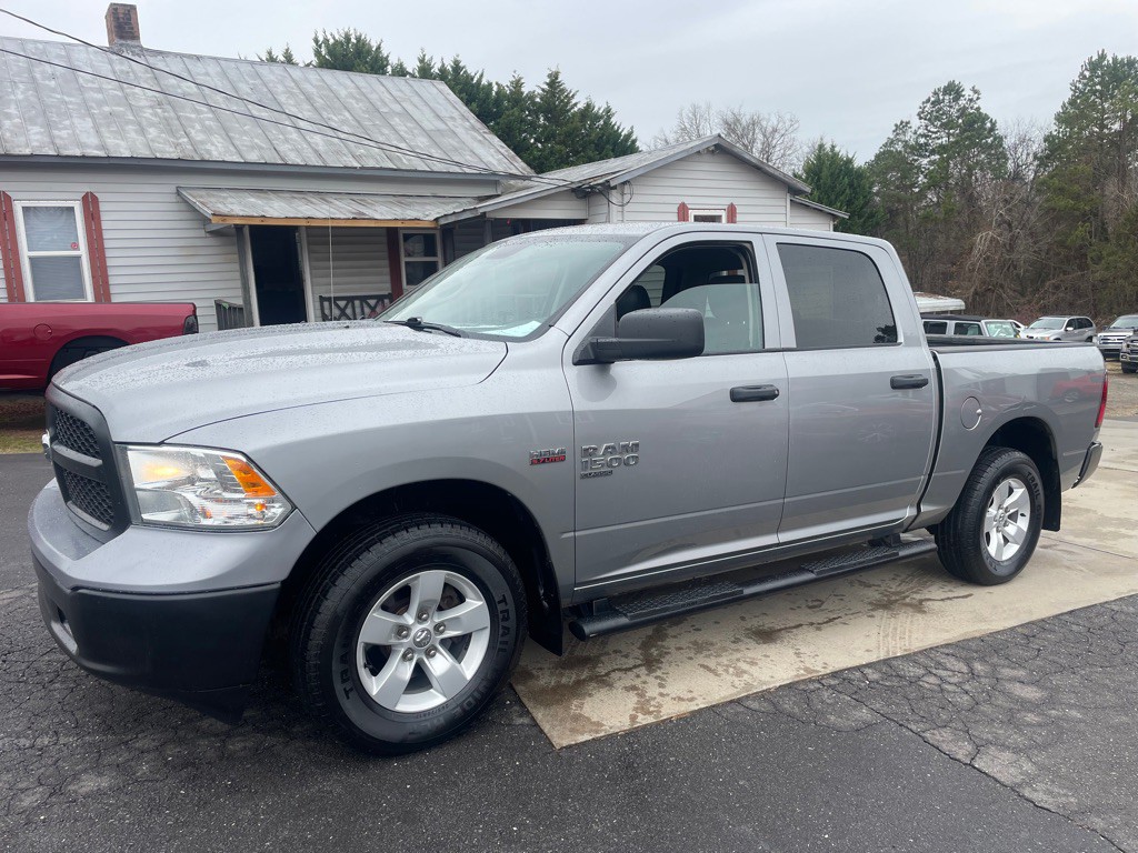 2020 RAM 1500 Image 2
