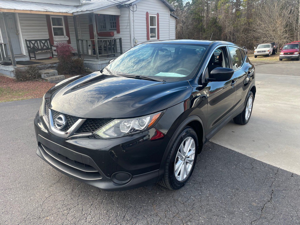 2017 Nissan Rogue Image 3