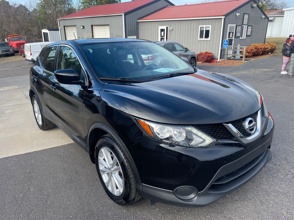 2017 Nissan Rogue Image 5