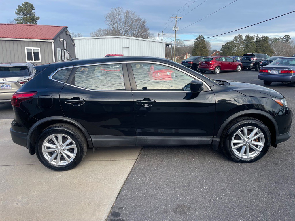 2017 Nissan Rogue Image 7