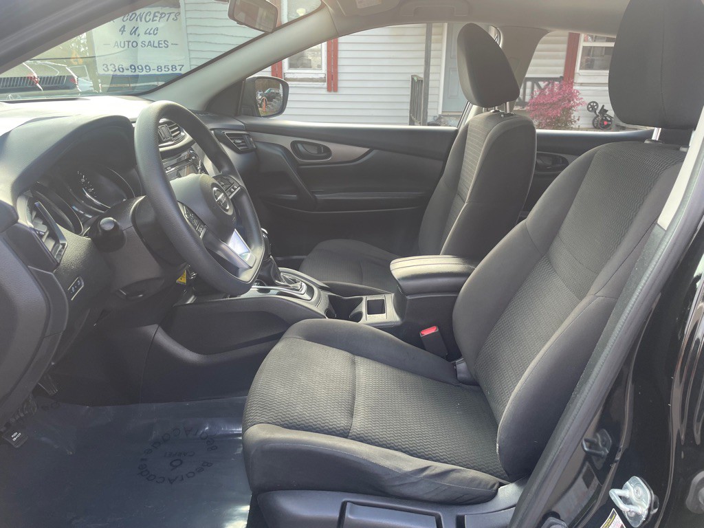 2017 Nissan Rogue Image 11