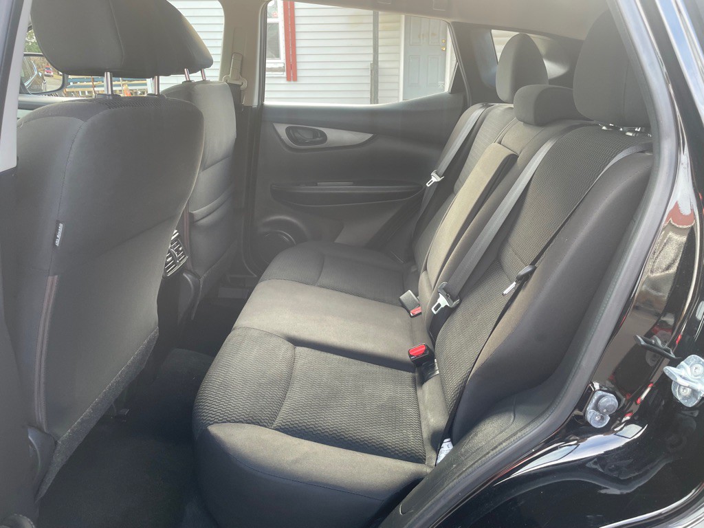 2017 Nissan Rogue Image 12