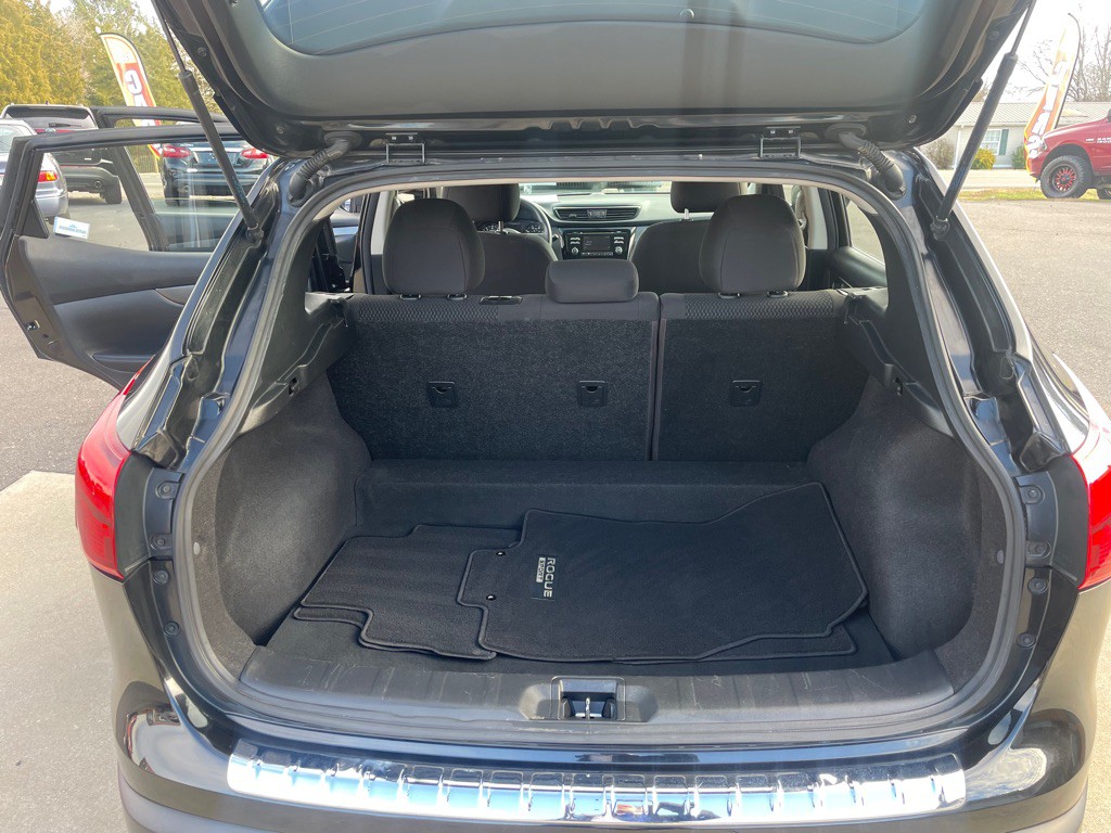 2017 Nissan Rogue Image 13