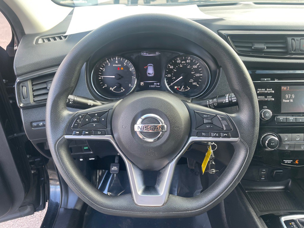 2017 Nissan Rogue Image 15