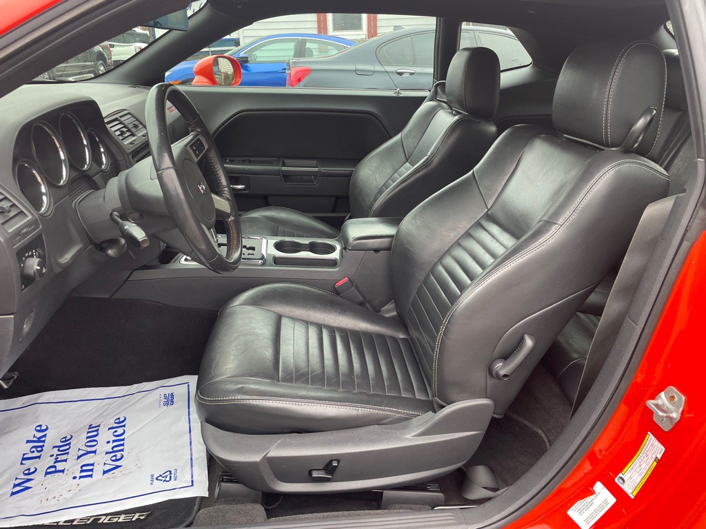 2009 Dodge Challenger Image 11