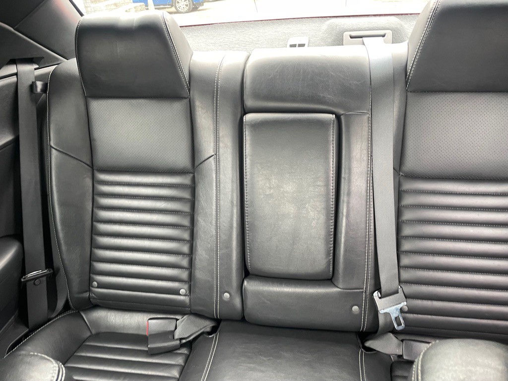 2009 Dodge Challenger Image 12