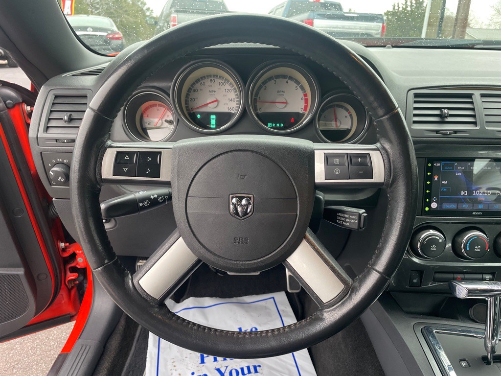 2009 Dodge Challenger Image 14