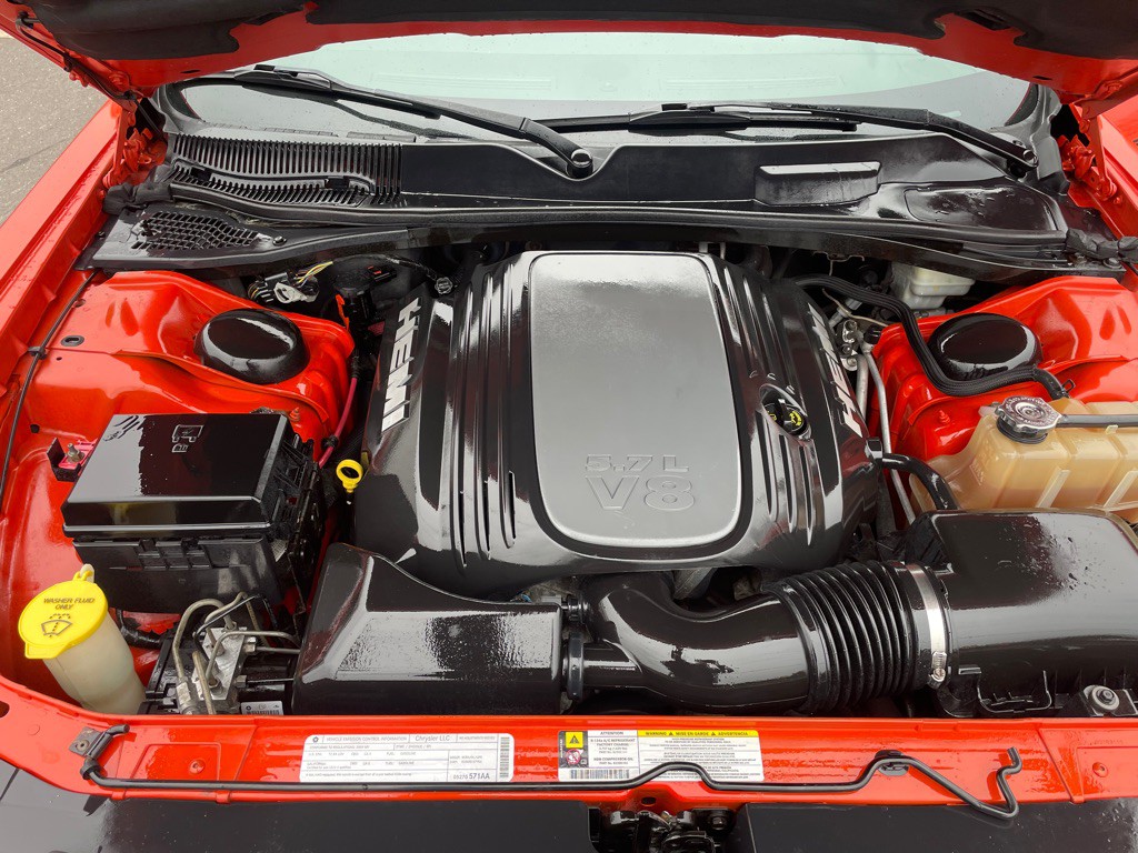 2009 Dodge Challenger Image 17