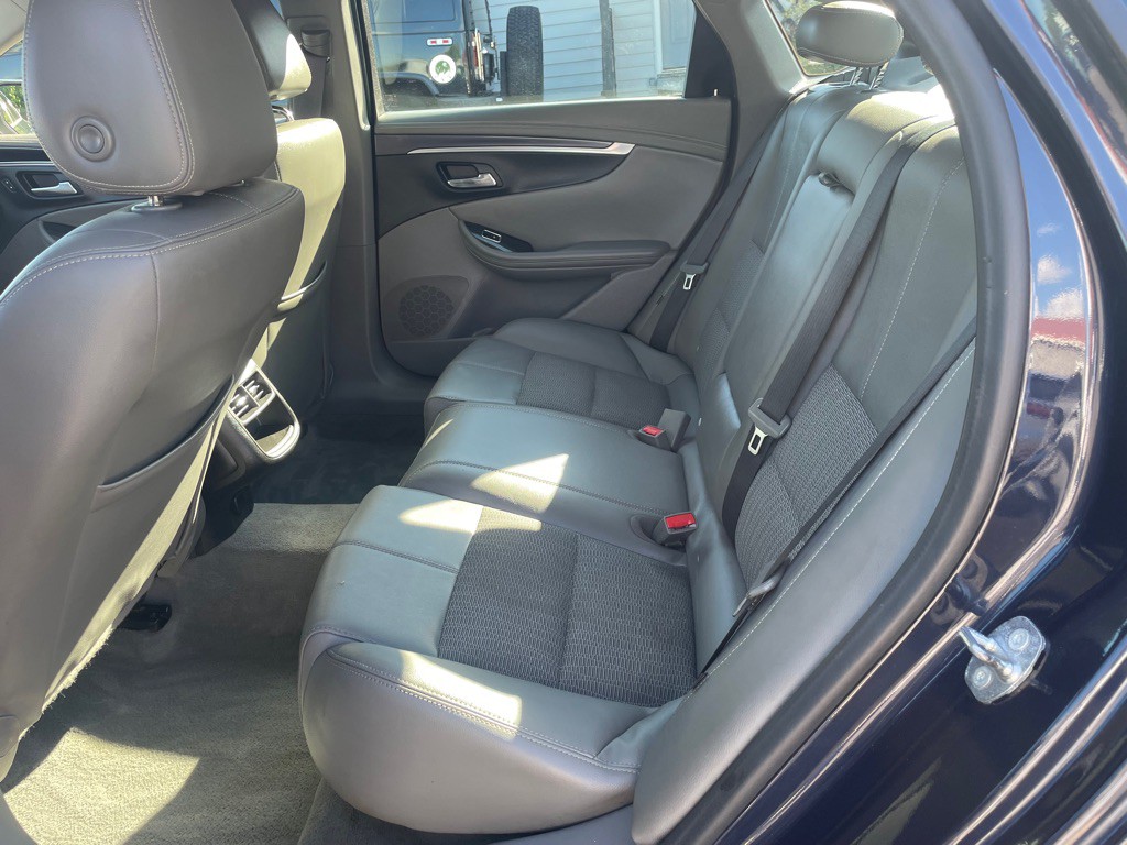 2017 Chevrolet Impala Image 12