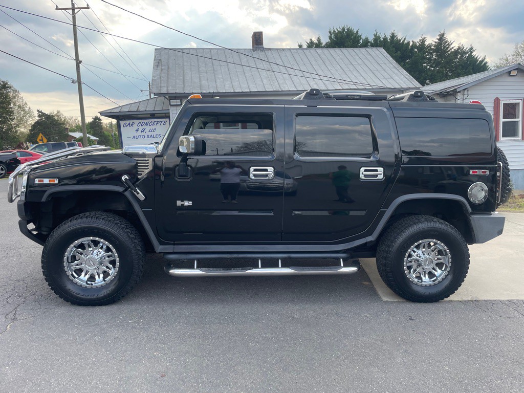 2004 HUMMER H2 Image 1