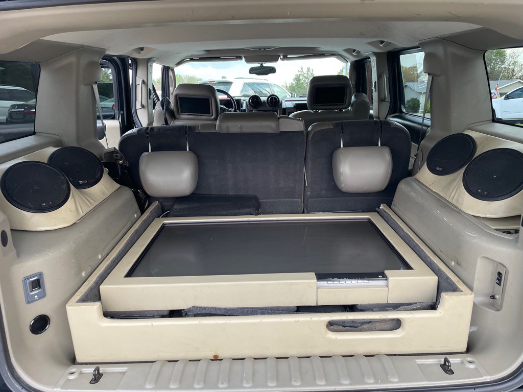 2004 HUMMER H2 Image 13