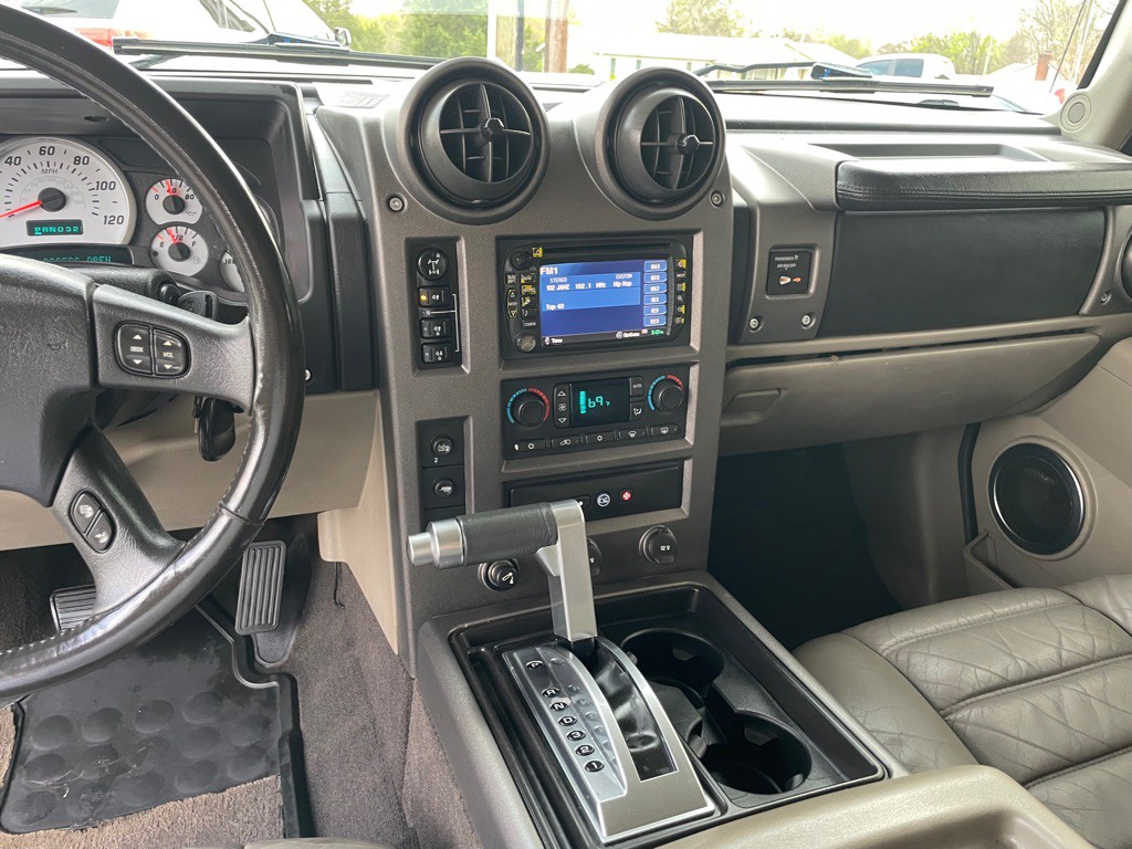 2004 HUMMER H2 Image 16