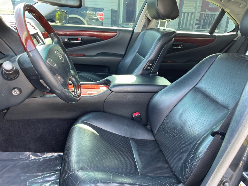 2008 Lexus LS Image 11