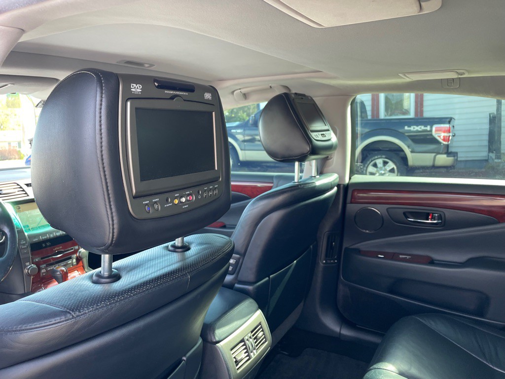 2008 Lexus LS Image 14