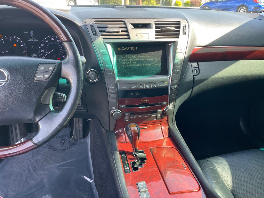 2008 Lexus LS Image 16