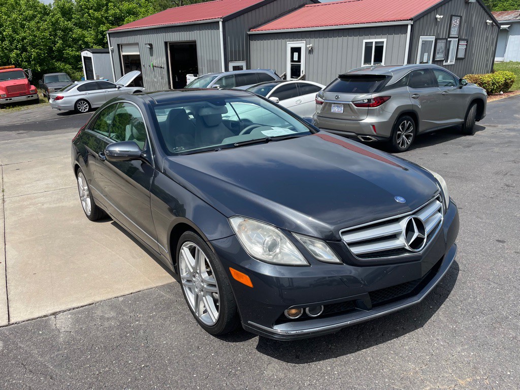 2010 Mercedes-Benz E-Class Image 5