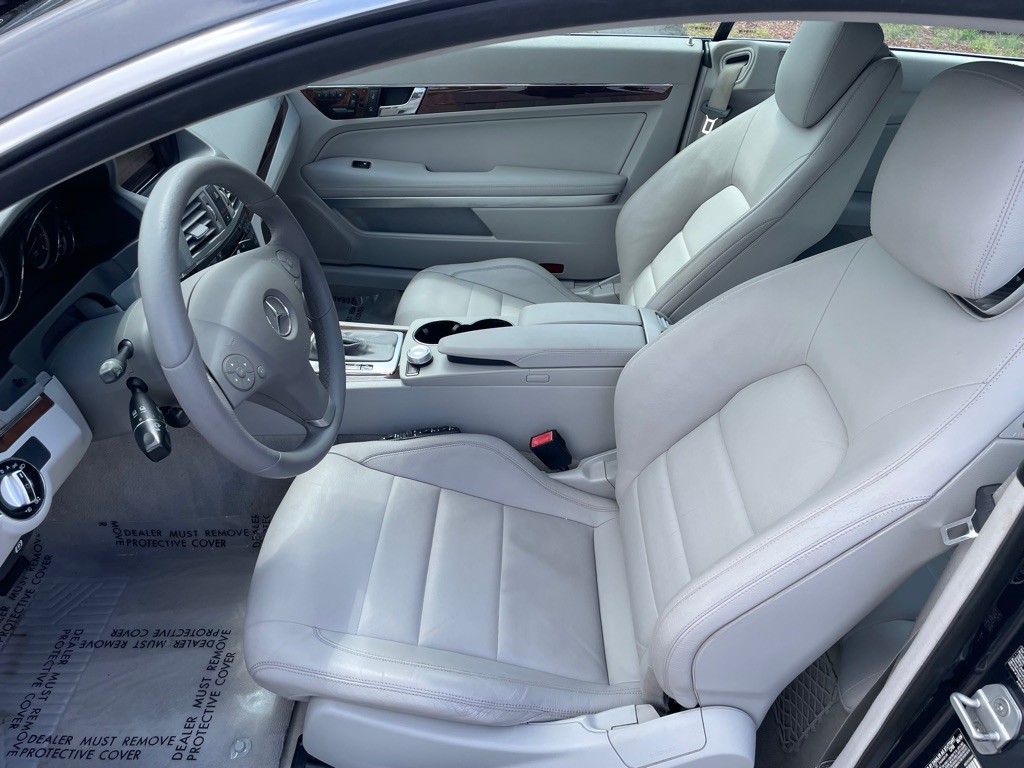 2010 Mercedes-Benz E-Class Image 11