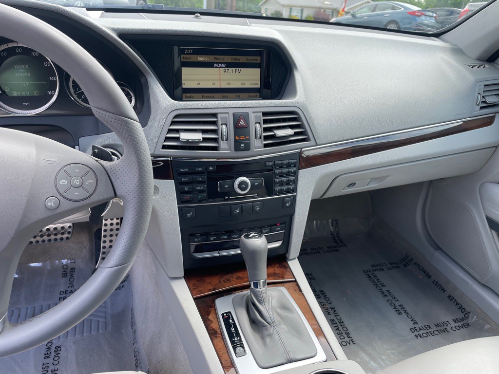 2010 Mercedes-Benz E-Class Image 15
