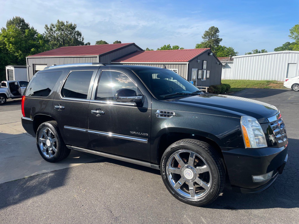 2010 Cadillac Escalade Image 6