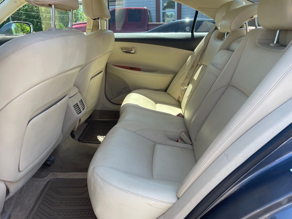 2012 Lexus ES Image 12