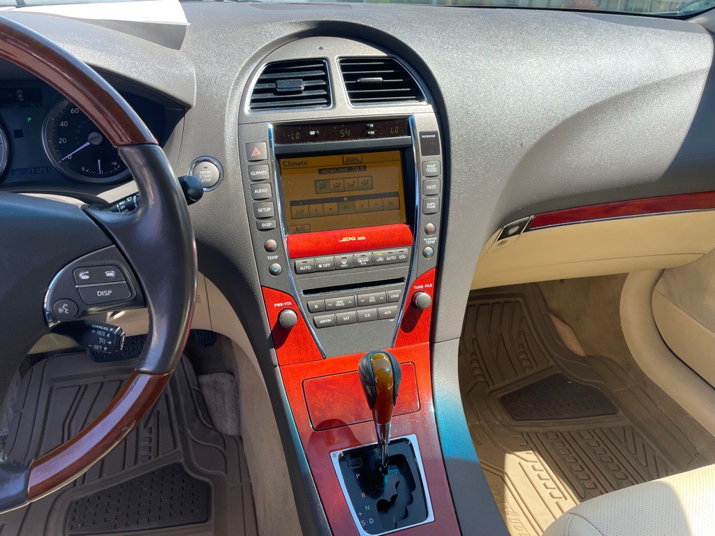 2012 Lexus ES Image 15