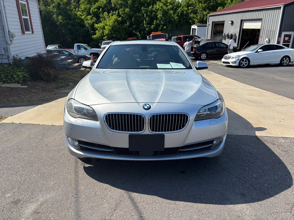 2012 BMW 5 Series Image 4