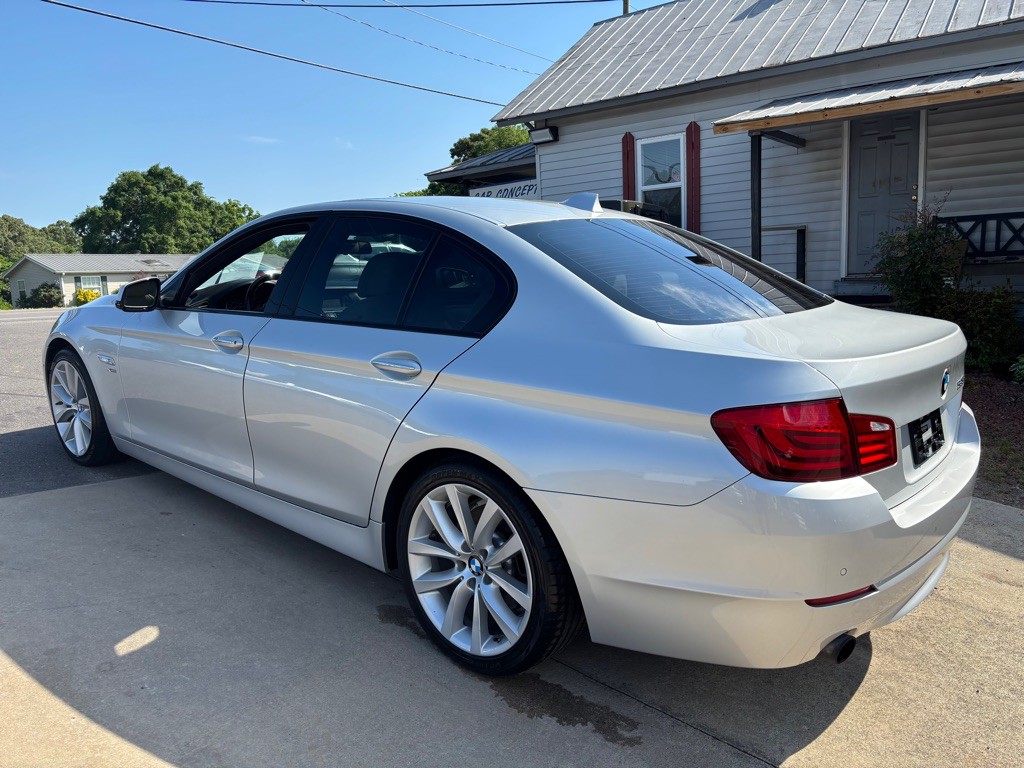 2012 BMW 5 Series Image 10