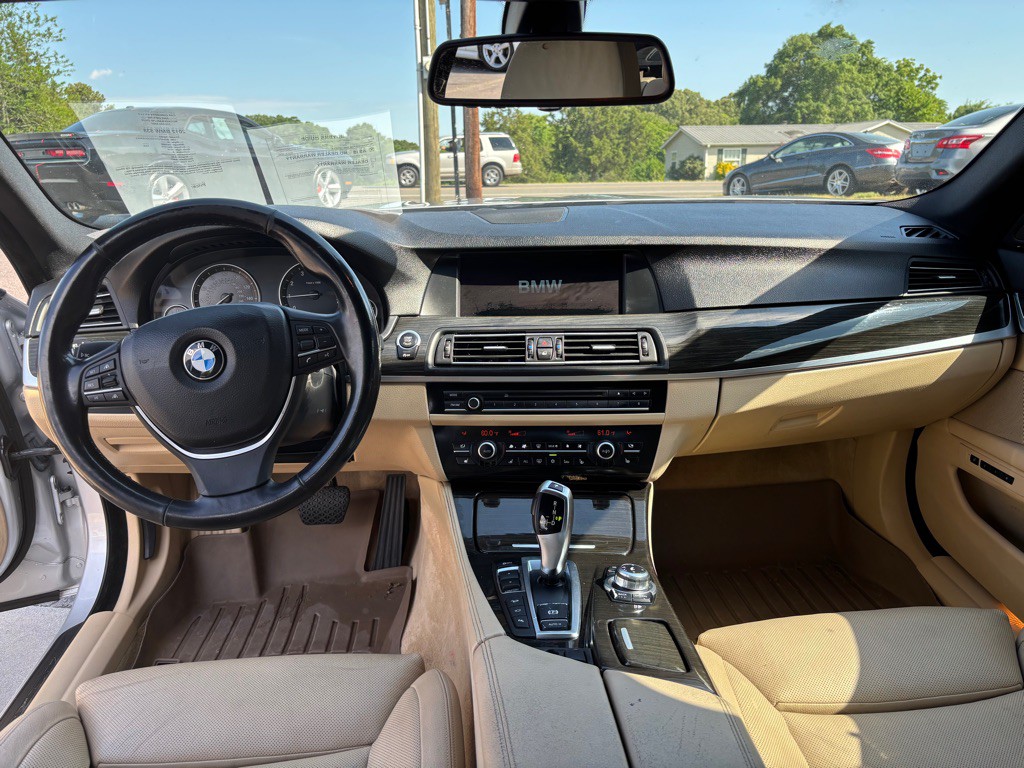 2012 BMW 5 Series Image 13