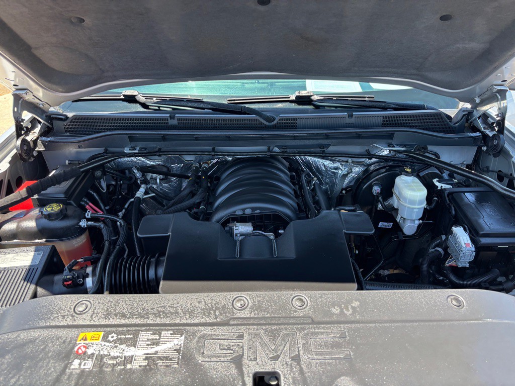 2015 GMC Sierra Image 16