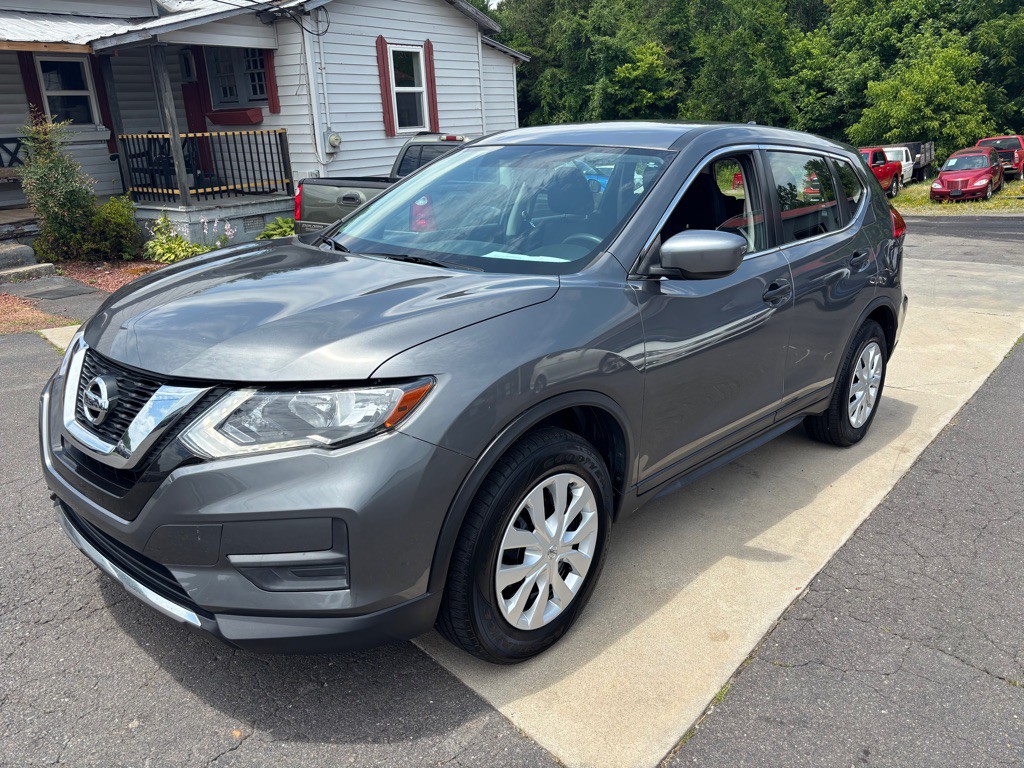 2017 Nissan Rogue Image 3