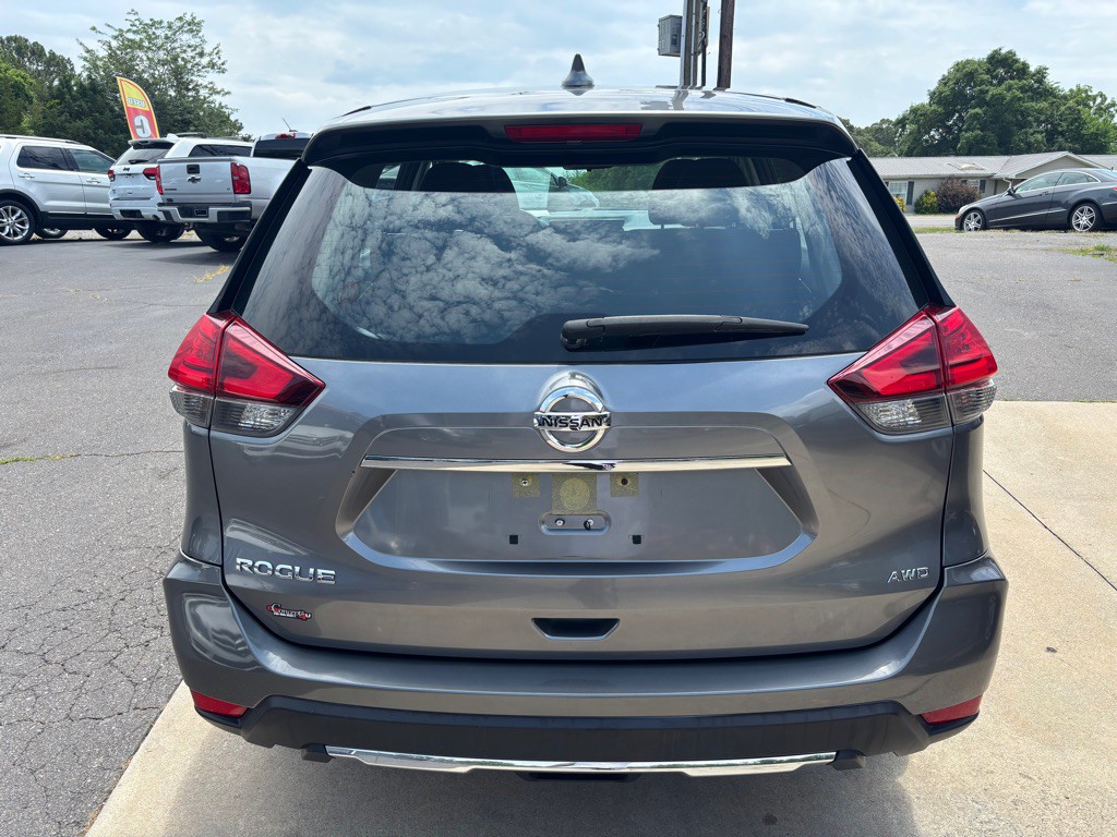 2017 Nissan Rogue Image 9