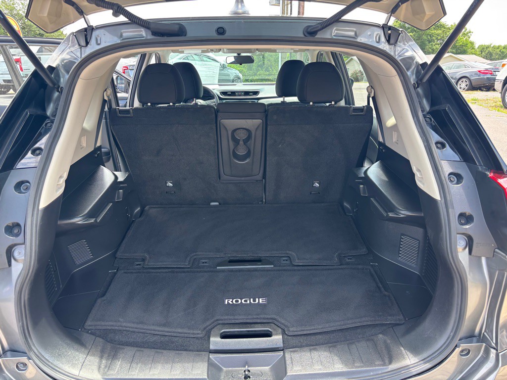 2017 Nissan Rogue Image 13